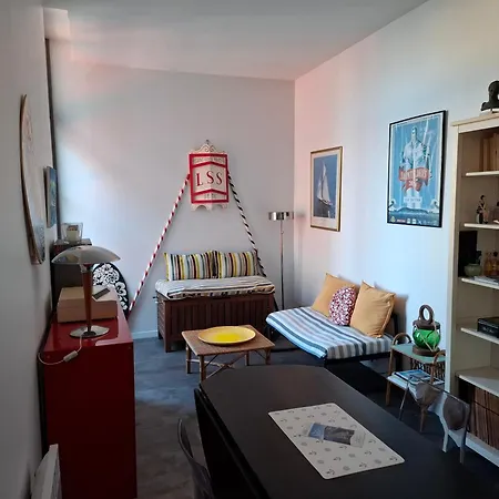 Appartement T2 Au Bord Du Canal Royal Sète